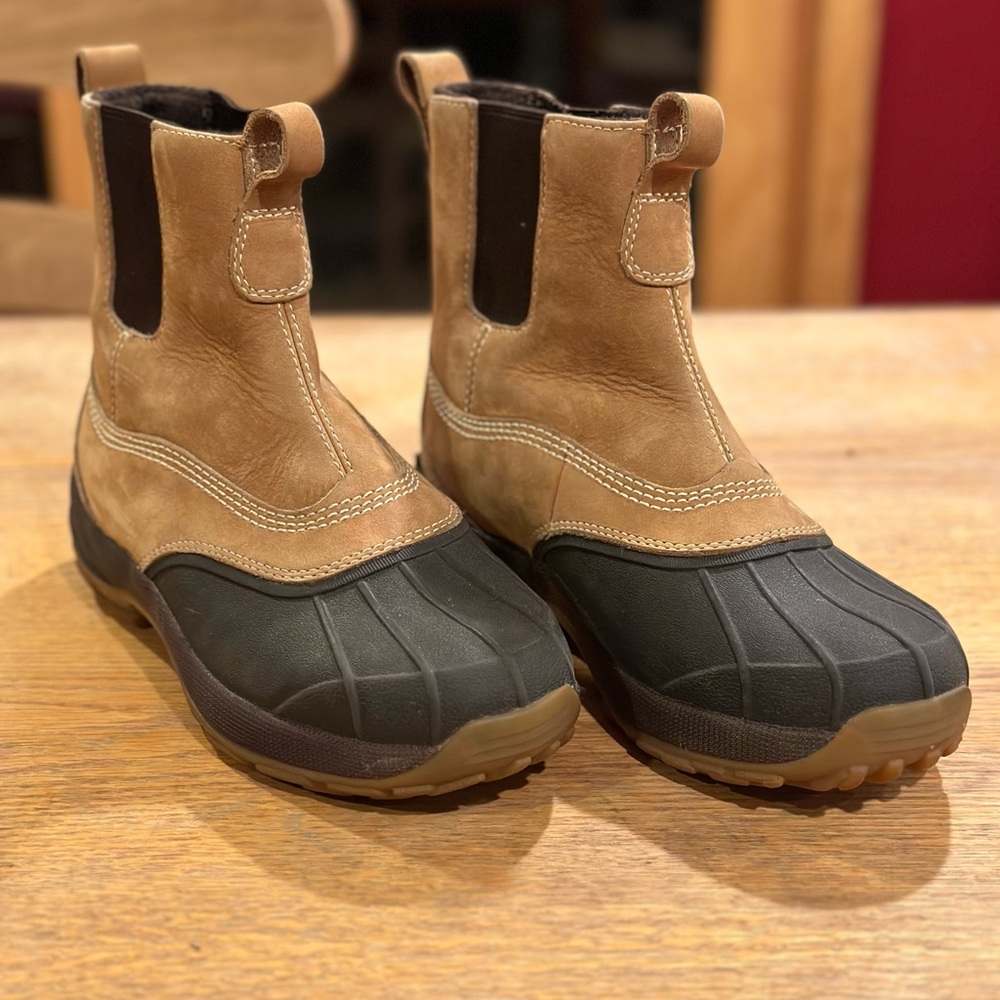 L.L. Bean - Pull-On Boots Storm Chaser Primaloft Duck Boots